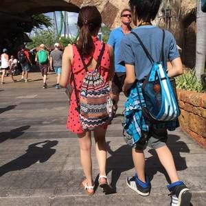 Meet your Posher, Hoai